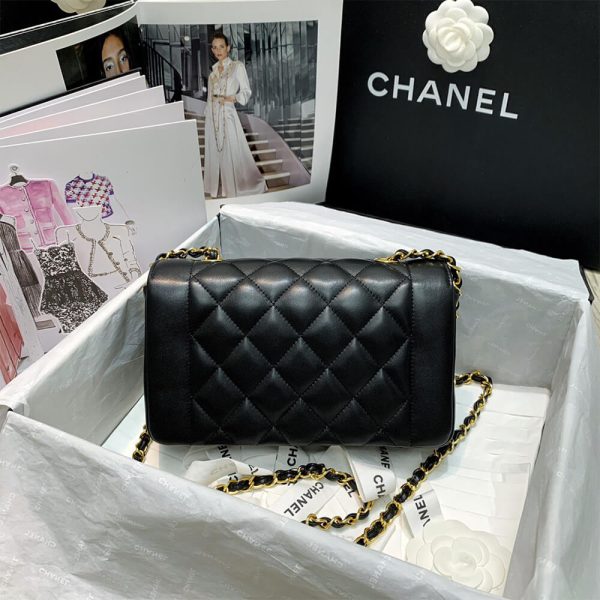 Chanel Vintage Small Diana Flap Bag - Image 4