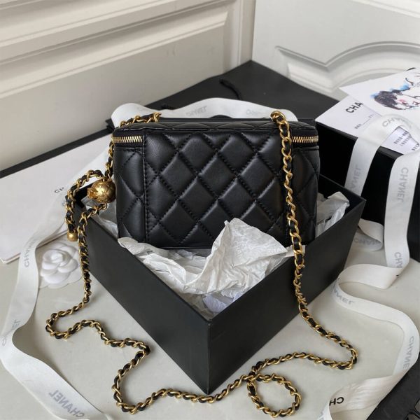 Chanel VANITY WITH CHAIN - Image 4