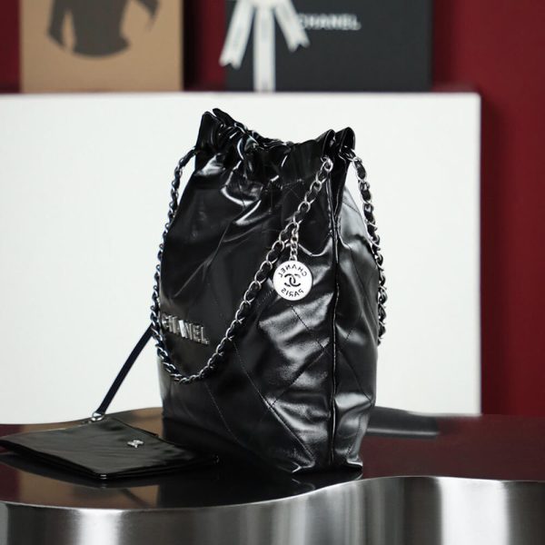 CHANEL 22 HANDBAG(tax-free grade) - Image 4