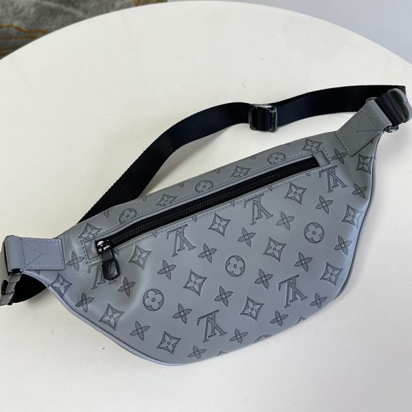 LV Discovery Bumbag - Image 4