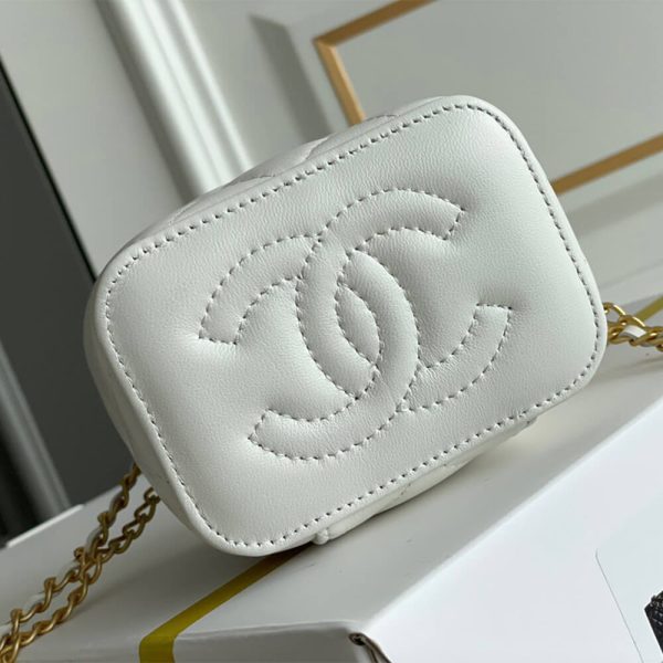 Chanel SMALL VANITY WITH CHAIN - Image 5