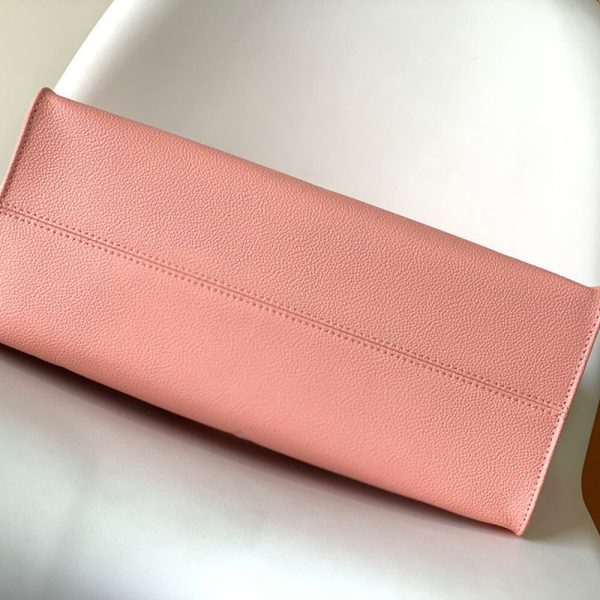 LV OnTheGo MM - Image 5
