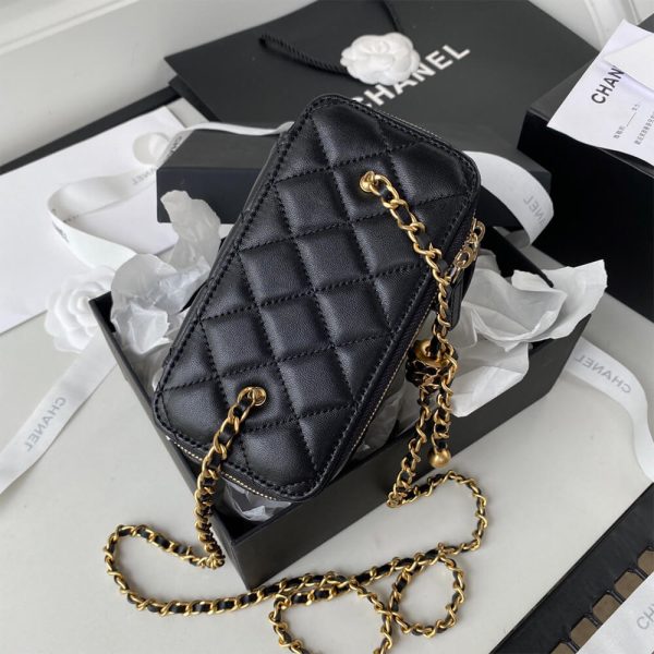 Chanel VANITY WITH CHAIN - Image 5