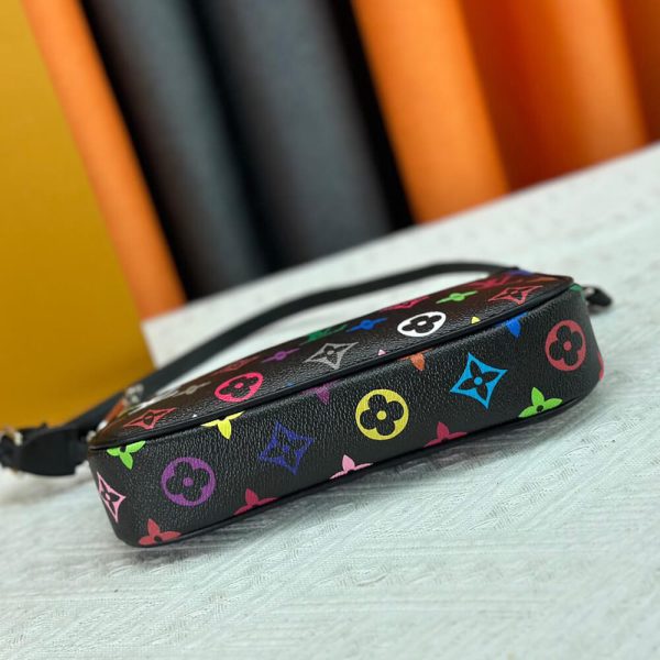 LV x TM Pochette Accessoires - Image 5