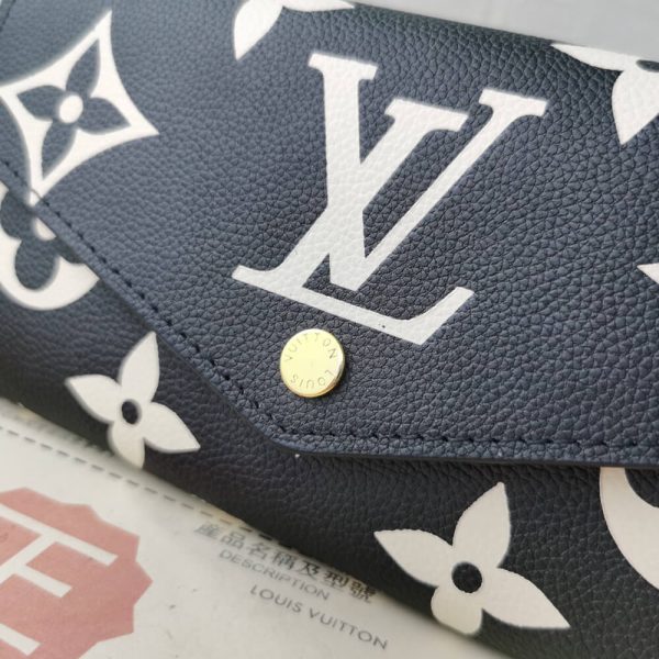 LV Sarah Wallet - Image 5
