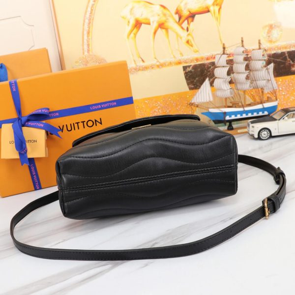 LV Hold Me - Image 5