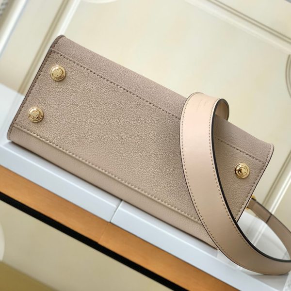 LV On My Side PM - Image 5