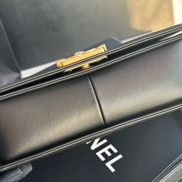 Chevron Boy Chanel Handbag - Image 6