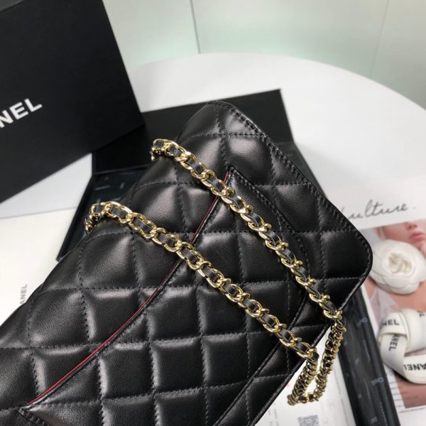CHANEL WALLET ON CHAIN - Image 6