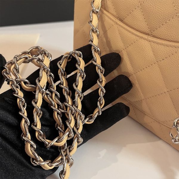 CHANEL MINI FLAP BAG - Image 6