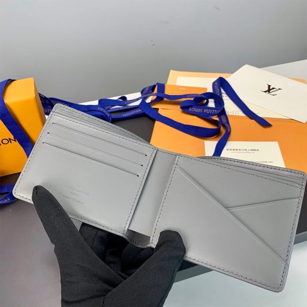 LV Multiple Wallet - Image 6