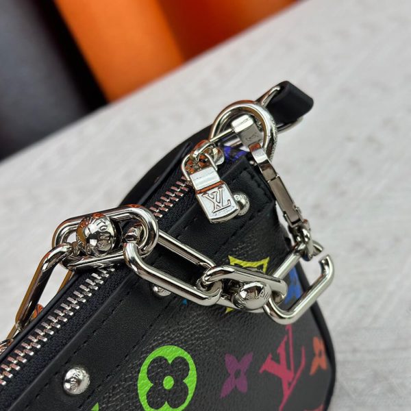 LV x TM Pochette Accessoires - Image 6