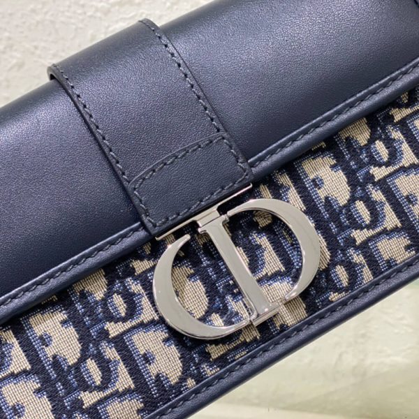 Dior 30 Montaigne East-West Bag with Chain - Image 6