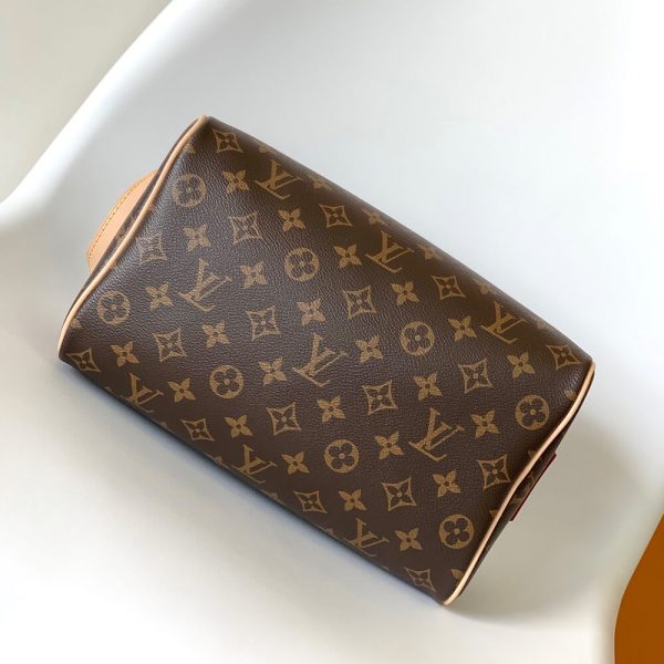 LV Toilet Dopp Kit Pouch - Image 6