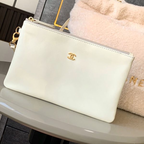 CHANEL 22 SMALL HANDBAG - Image 6