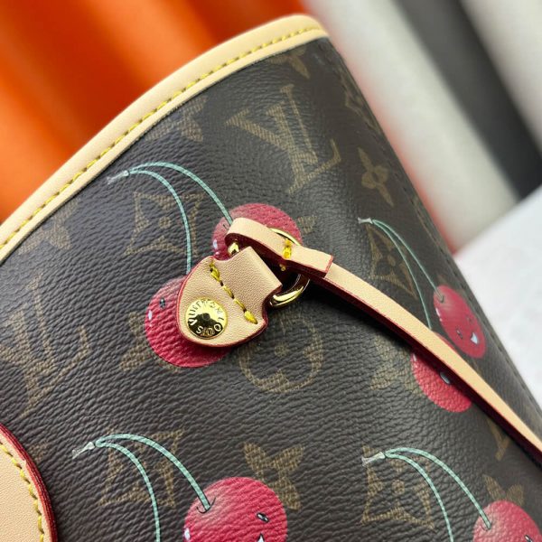 LV x TM Neverfull MM - Image 6