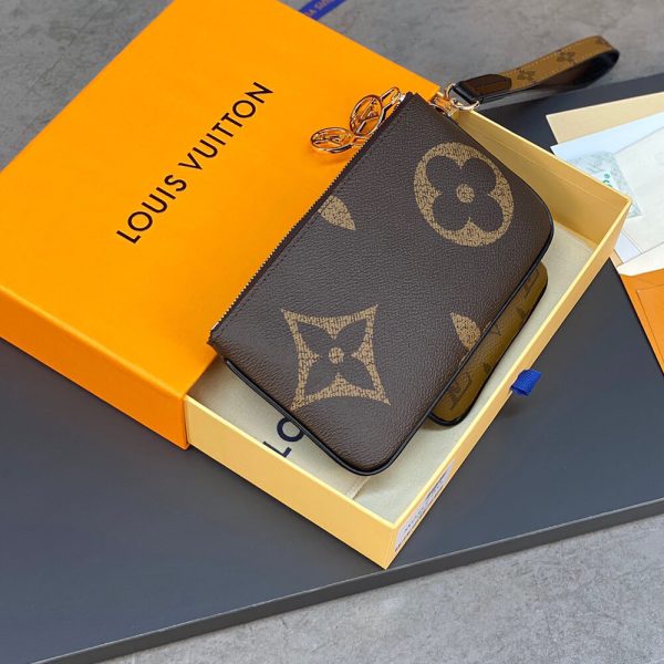 LV Trio Pouch - Image 6