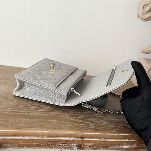 CHANEL Clutch With Chain(high-end grade) - Image 7