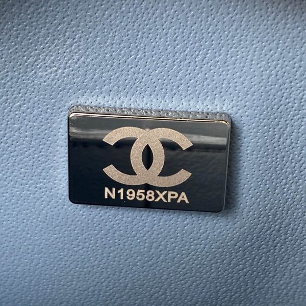 CHANEL Classic 11.12 Handbag - Image 7