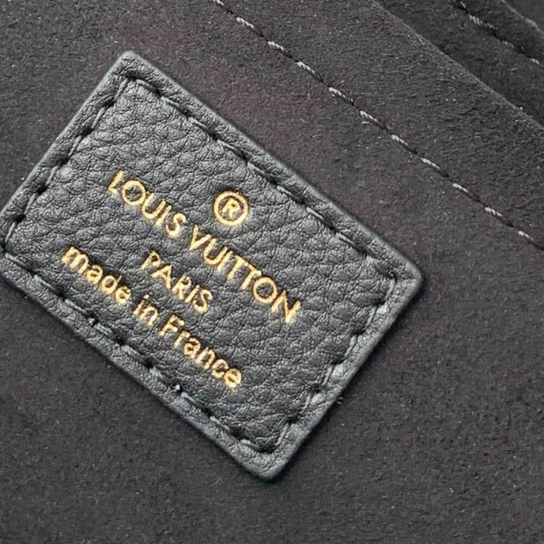 LV LockMe Chain Bag East West - Image 7