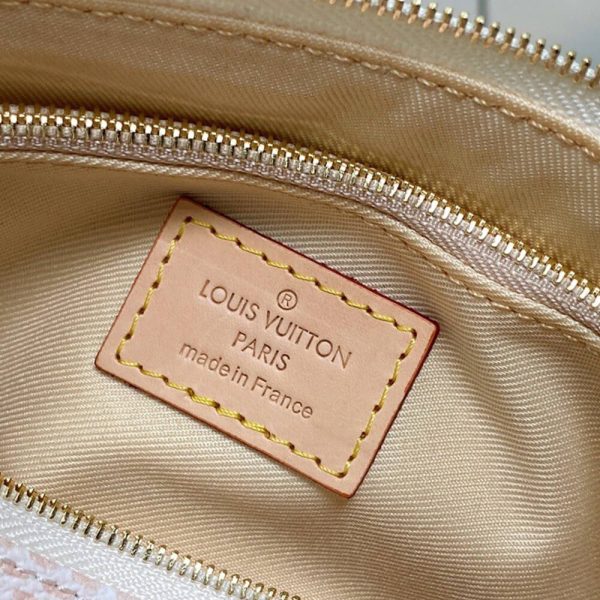 LV Pochette Accessoires - Image 7