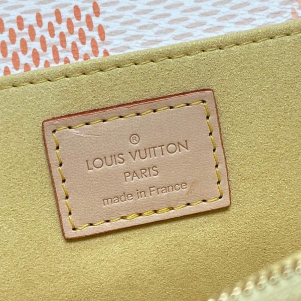 LV Pochette Metis East West - Image 7