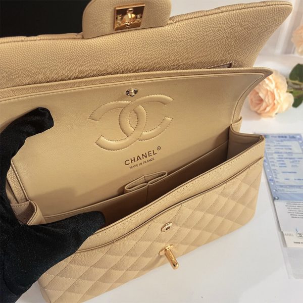 Chanel Classic Flap Medium - Image 8