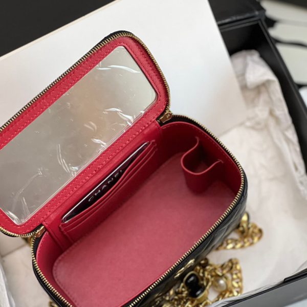 Chanel VANITY WITH CHAIN - Image 8
