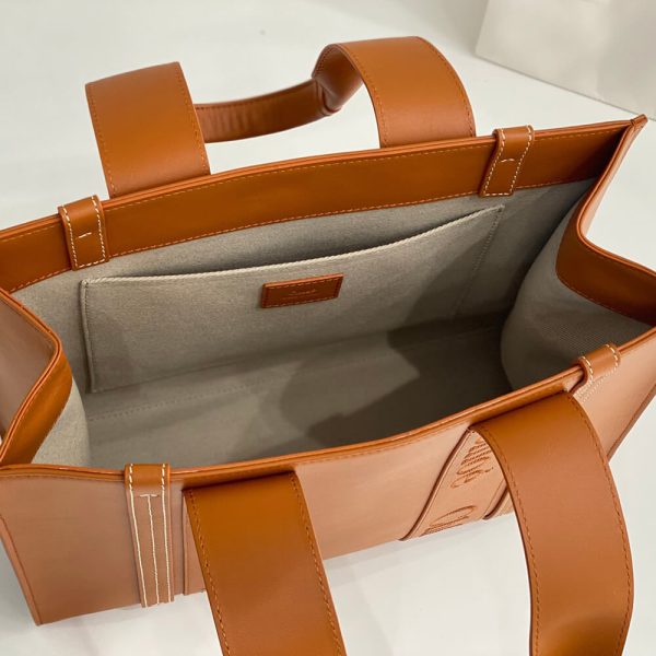 Chloe Woody Medium Leather Tote Bag - Image 8