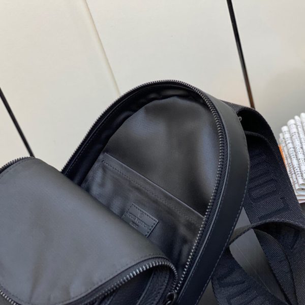 LV Pilot Slingbag - Image 8