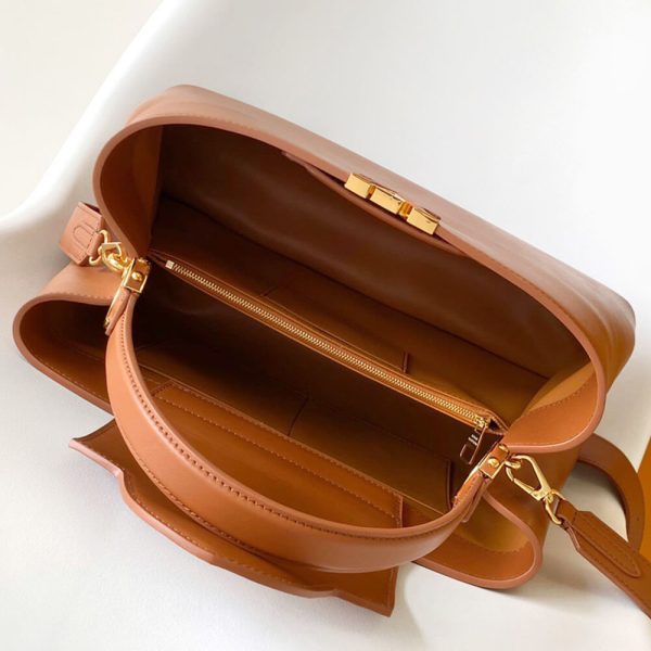 LV Capucines GM Souple(HIGH-END GRADE) - Image 8