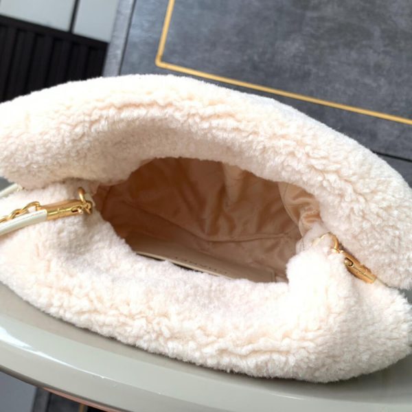 CHANEL 22 MINI HANDBAG - Image 8