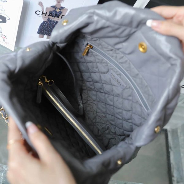 CHANEL 22 SMALL HANDBAG(high-end grade) - Image 8