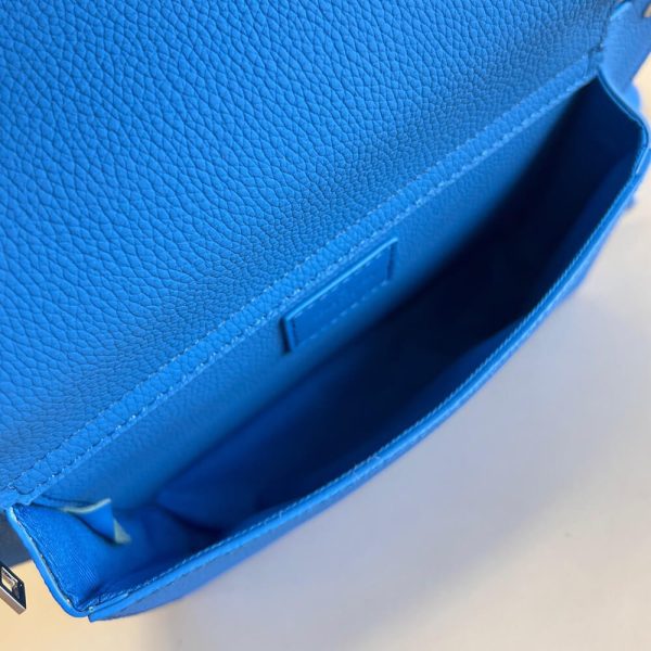 LV Takeoff Slingbag - Image 8