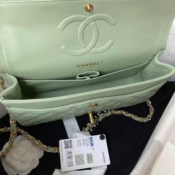 CHANEL Classic Flap Medium Gold hardware - Image 8