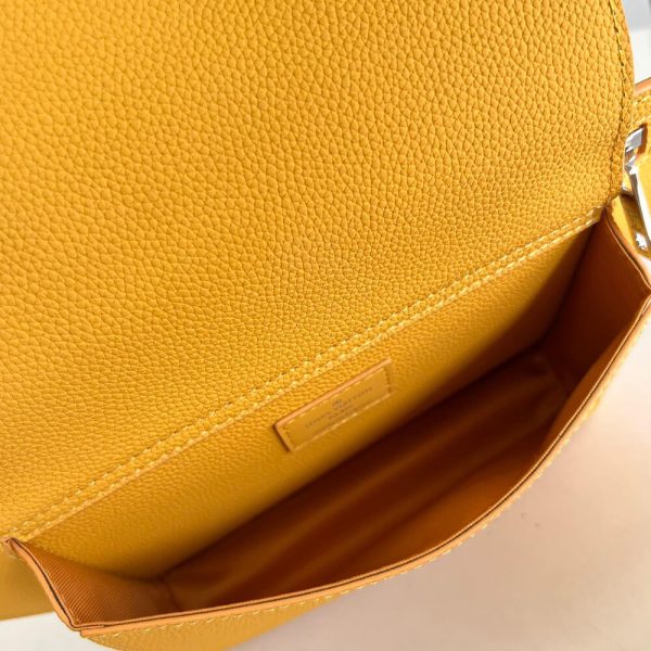 LV Takeoff Slingbag - Image 8