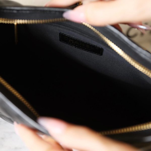 CHANEL HOBO BAG(HIGH-END GRADE) - Image 8