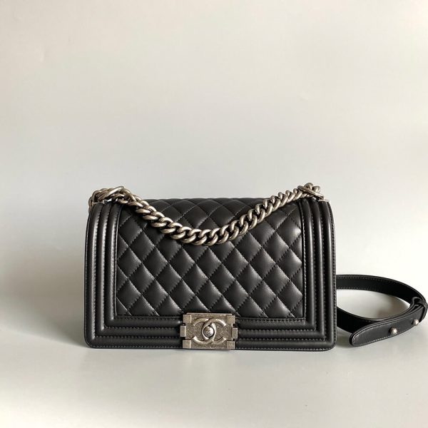 BOY CHANEL HANDBAG(TAX-FREE GRADE) - Image 9